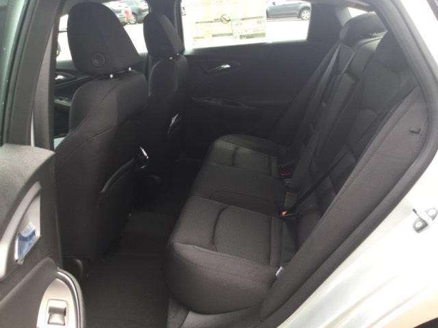 Chevrolet Malibu 2017 photo 9